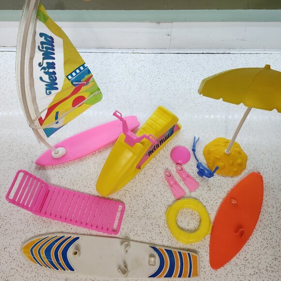 Wet N Wild Barbie Surf Set - Picture 2 of 5
